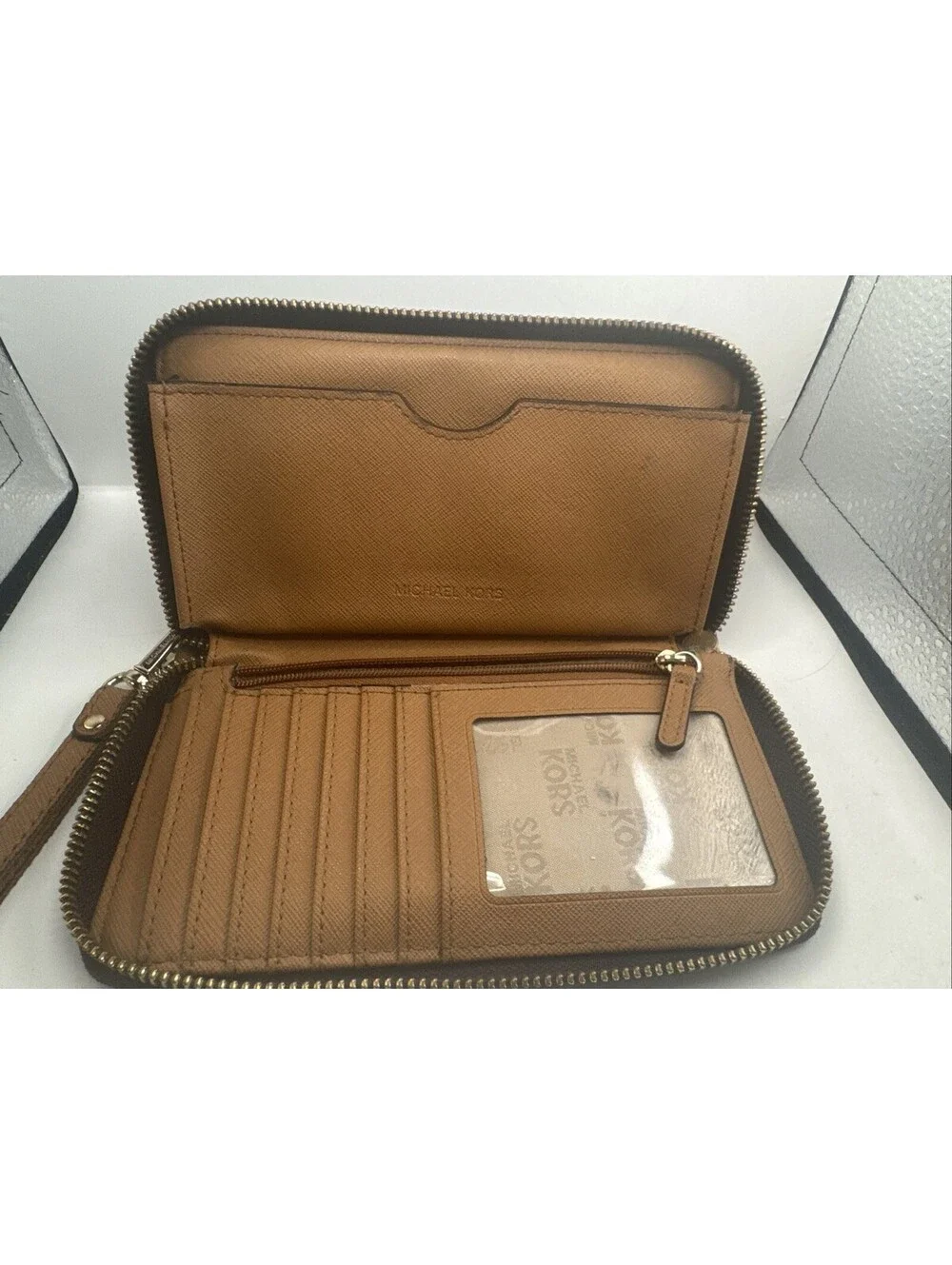 Michael Kors Authentic Jet Set Signature Brown New Wristlet Wallet